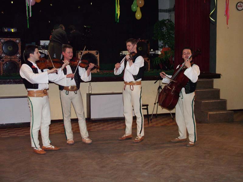 Fotogaléria Pochovávanie basy 2007 (24) Pochovávanie basy 2007