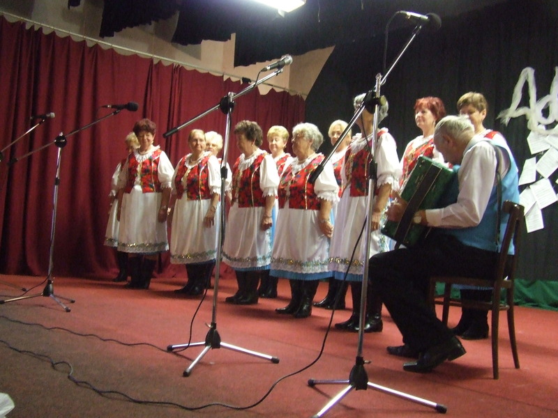 Fotogaléria XIV. ročník prehliadky speváckych skupín 27.11.2011 (13) XIV. ročník prehliadky speváckych skupín 27.11.2011